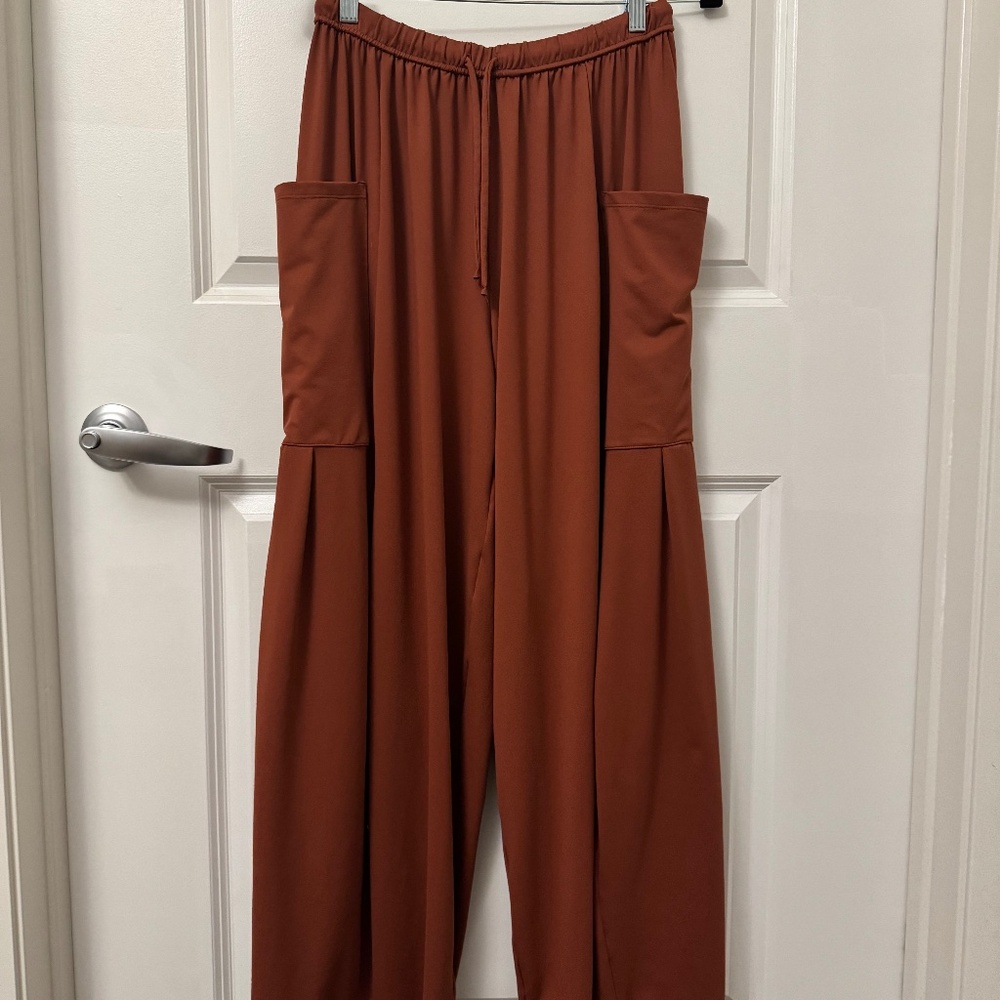 Halara Women’s S Drawstring Cargo Pockets Wide Leg Casual Jogger Pant